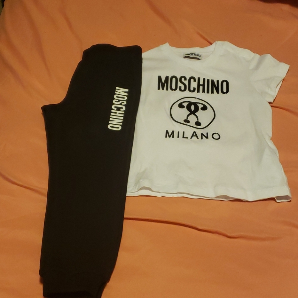 Moschino set